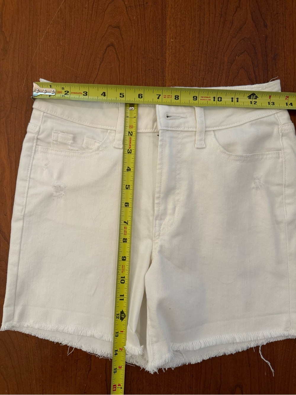 Zenana Outfitters White High-Rise Raw Hem Denim Shorts - Picture 5 of 7